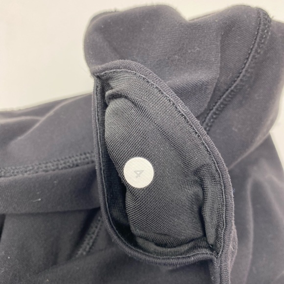 Lululemon Wunder Under Crop 4 - Picture 5 of 9